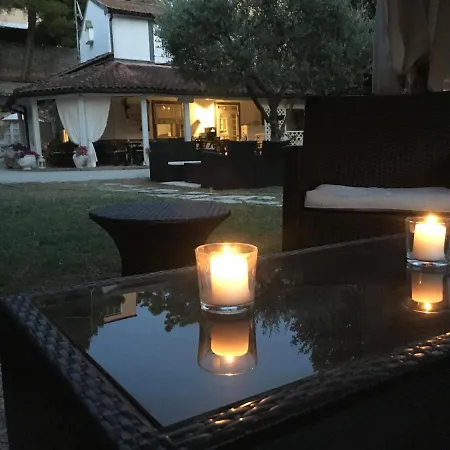 Ghirardelli Bed & Breakfast