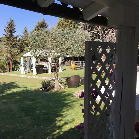 Ghirardelli Bed & Breakfast