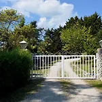 Ghirardelli Bed & Breakfast 3*