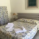 Ghirardelli Bed & Breakfast 3*