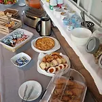Ghirardelli Bed & Breakfast 3*